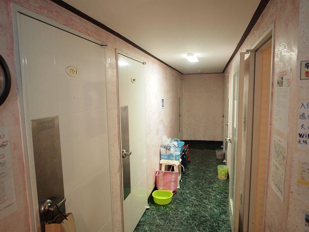 Shinchon Guest House Seoul Ngoại thất bức ảnh