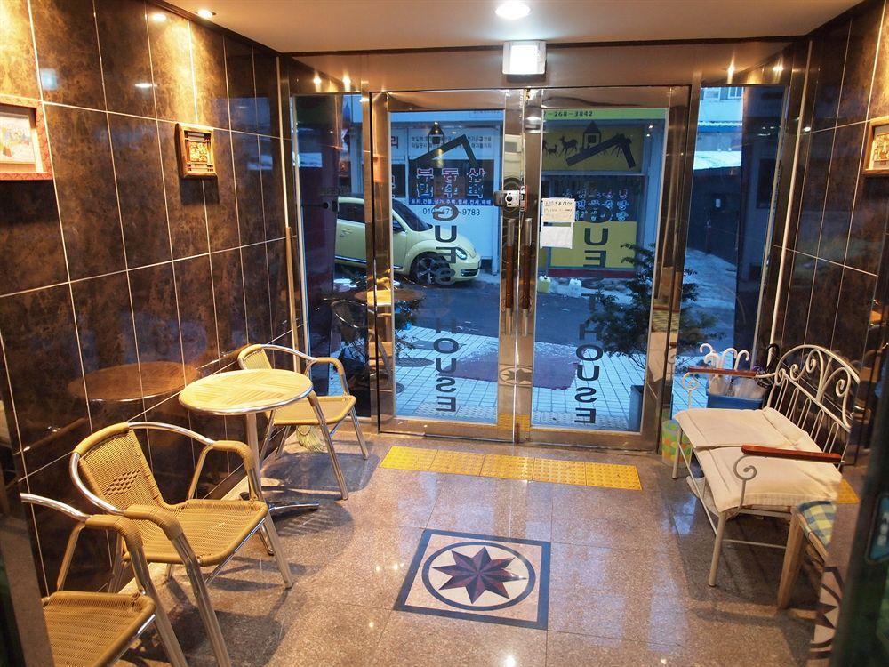 Shinchon Guest House Seoul Ngoại thất bức ảnh