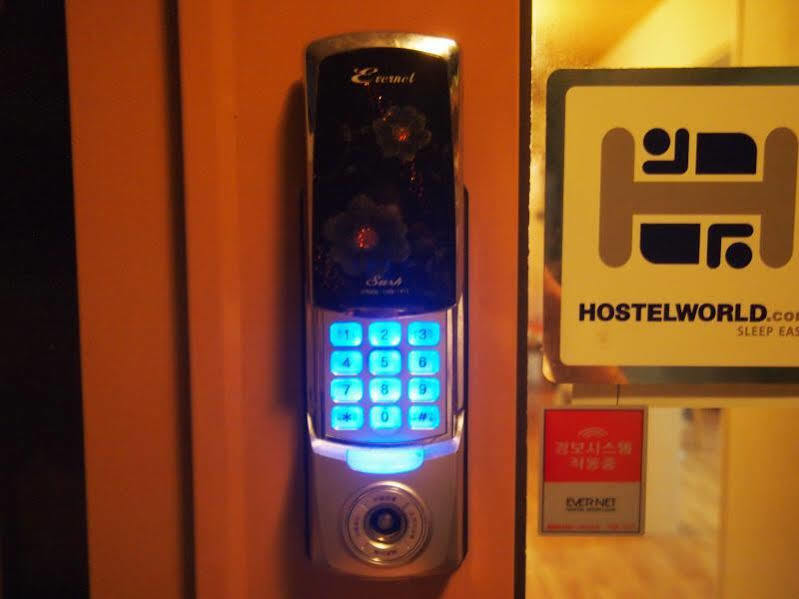 Shinchon Guest House Seoul Ngoại thất bức ảnh